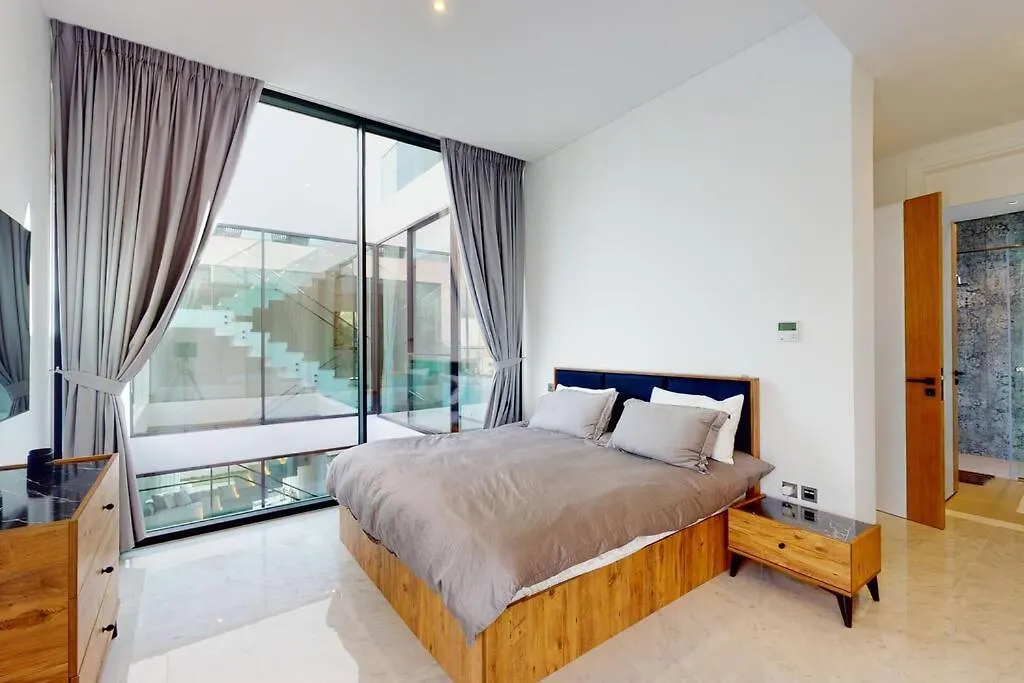 Luxurious 5 Bed Villa - Al Barari Dubai