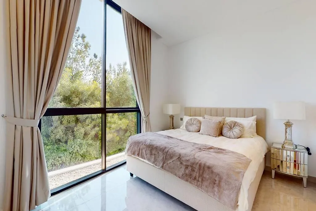 Luxurious 5 Bed Villa - Al Barari Dubai