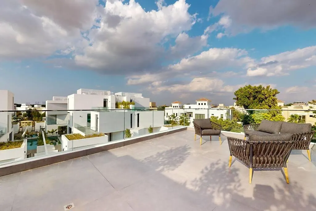 Luxurious 5 Bed Villa - Al Barari contacts
