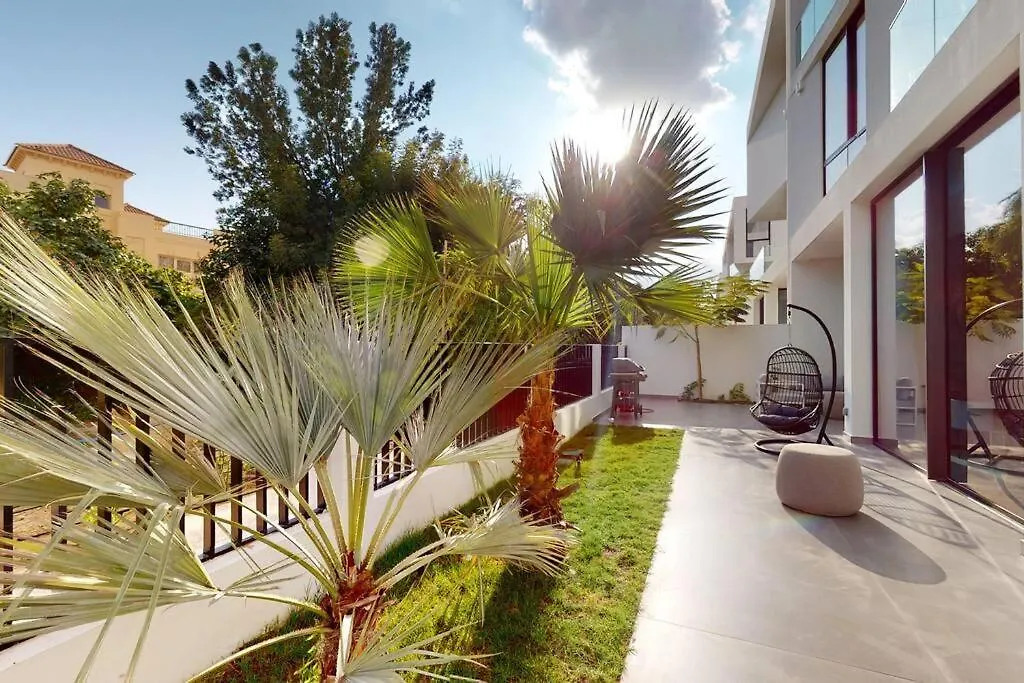 Luxurious 5 Bed Villa - Al Barari Ντουμπάι