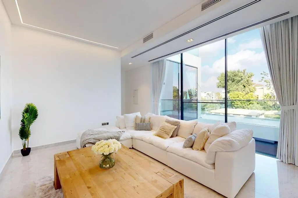 Luxurious 5 Bed Villa - Al Barari Ντουμπάι 0*,