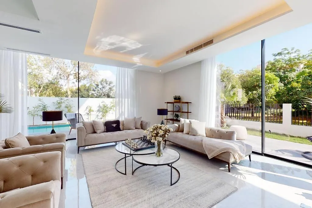 Luxurious 5 Bed Villa - Al Barari Ντουμπάι